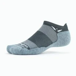 Swiftwick Maxus Zero Tab No Show Socks