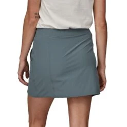 Patagonia Women's Fleetwith Skort -Favorite Wear medium 06fb15a3 10bb 4487 85f4 30d726b68c32