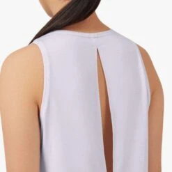 On Running Women's Active Tank -Favorite Wear medium 0e11b57d 48e9 4d31 a440 70513f43caf9