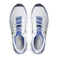 ON Running Men'sCloudvistaRunning Shoes -Favorite Wear medium 16a3706d 74df 495f aa5c f87aeb93709f