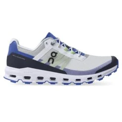 ON Running Men'sCloudvistaRunning Shoes -Favorite Wear medium 1d9c685e 087e 4eec 93dc 78aa155989db