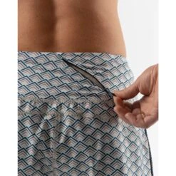 Rabbit Women's Summit Chasers 4" Short 8 Rabbit Women's Summit Chasers 4" Short -Favorite Wear medium 256fef2e abb7 4c4c a6e7 ef0a56ca1ea2