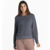 Free Fly Women's Bamboo Lightweight Fleece Crew -Favorite Wear medium 2b392eae 95c3 4c28 99bc eb23fc0b943b