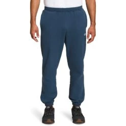 THE NORTH FACE Men's Half Dome Sweatpant 32 THE NORTH FACE Men's Half Dome Sweatpant -Favorite Wear medium 30526f59 0223 4d8b b8c8 e94f35dee499