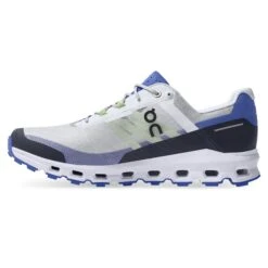 ON Running Men'sCloudvistaRunning Shoes -Favorite Wear medium 33c7d8b0 a107 401c 9c4d b39b92ad93c1