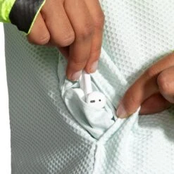 Brooks Women's Carbonite Long Sleeve Running Shirt 16 Brooks Women's Carbonite Long Sleeve Running Shirt -Favorite Wear medium 49425ebe c17c 4d36 bf8a 375b67bff8b3