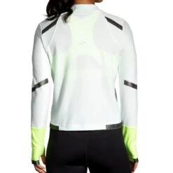 Brooks Women's Carbonite Long Sleeve Running Shirt 12 Brooks Women's Carbonite Long Sleeve Running Shirt -Favorite Wear medium 766a8f85 4e73 476c b324 cffad12bf094