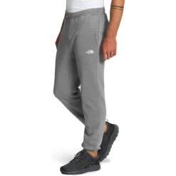 THE NORTH FACE Men's Half Dome Sweatpant 25 THE NORTH FACE Men's Half Dome Sweatpant -Favorite Wear medium 7b685986 a162 42cd 95be 221ec38cbc9d