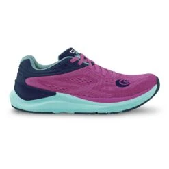 Topo Athletic Women's Ultrafly 3 Running Shoe -Favorite Wear medium 8183bf26 9e5f 4a39 9d19 bb7a57b77a77
