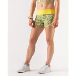 Rabbit Women's Hopper 4" Short -Favorite Wear medium 880beefb a606 4290 ad55 0a4bd4c28fad