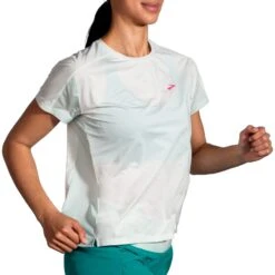 Brooks Women's Sprint Free Short Sleeve 2.0 -Favorite Wear medium 8948e2e5 2afb 495a 9205 25580f162554