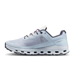 ON Running Women's Cloudvista Waterproof Running Shoes -Favorite Wear medium 9b381bfb 6210 49ed 8785 d5a847292226