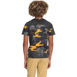 The North Face Boy's Kids' Printed S/S Never Stop Tee 19 The North Face Boy's Kids' Printed S/S Never Stop Tee -Favorite Wear medium a4ca2c24 ec5c 43e9 b52d c21e46906ce8