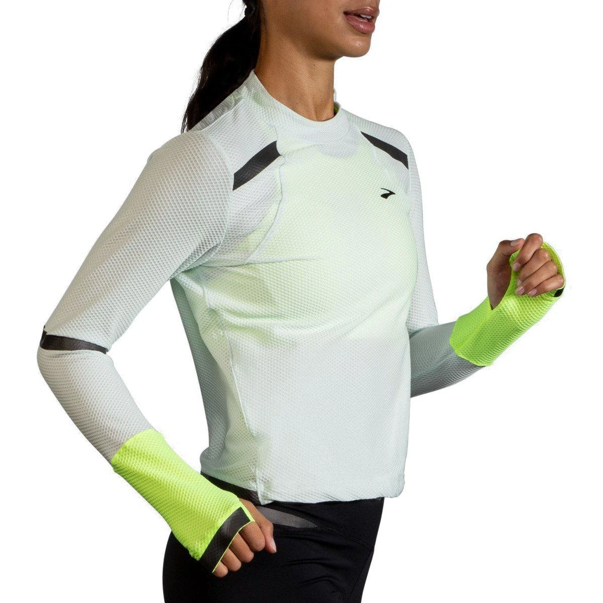 Brooks Women's Carbonite Long Sleeve Running Shirt 6 Brooks Women's Carbonite Long Sleeve Running Shirt - Image 4