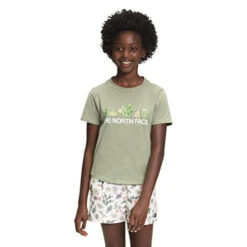 The North Face Kids' Girl's S/S Graphic Tee 22 The North Face Kids' Girl's S/S Graphic Tee -Favorite Wear medium a666c4e9 0481 4e7a a744 81580df176e4