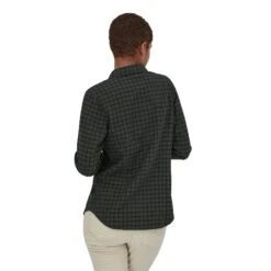 Patagonia Women's Long-Sleeved Organic Cotton Midweight Fjord Flannel Shirt -Favorite Wear medium a76ce3d6 40fd 488d a4ac 1e4dfd5e4c55