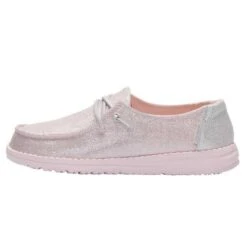 Hey Dude Kids Girl's Wendy Youth Loafer -Favorite Wear medium b2070a87 0f42 4bc4 822f c258b5bd77d4