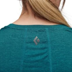 Black Diamond Women's Lightwire Short Sleeve Tech Tee -Favorite Wear medium c32332ec cf6d 4259 aa87 6aa29ba87599