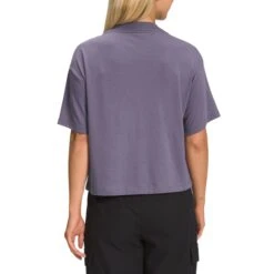 The North Face Women's S/S Half Dome Crop Tee 13 The North Face Women's S/S Half Dome Crop Tee -Favorite Wear medium c595dab4 1606 45db bcdc abc20a3bb0c5