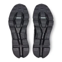 ON Running Women's Cloudwander Waterproof Running Shoe -Favorite Wear medium c9adecbb 3d3a 4a8e 8f34 5ac8a5bfdcdc