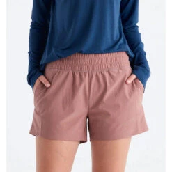 Free Fly Women's Pull-On Breeze Short -Favorite Wear medium d2840f3f d4c9 4729 9693 e8bce49e9bc7