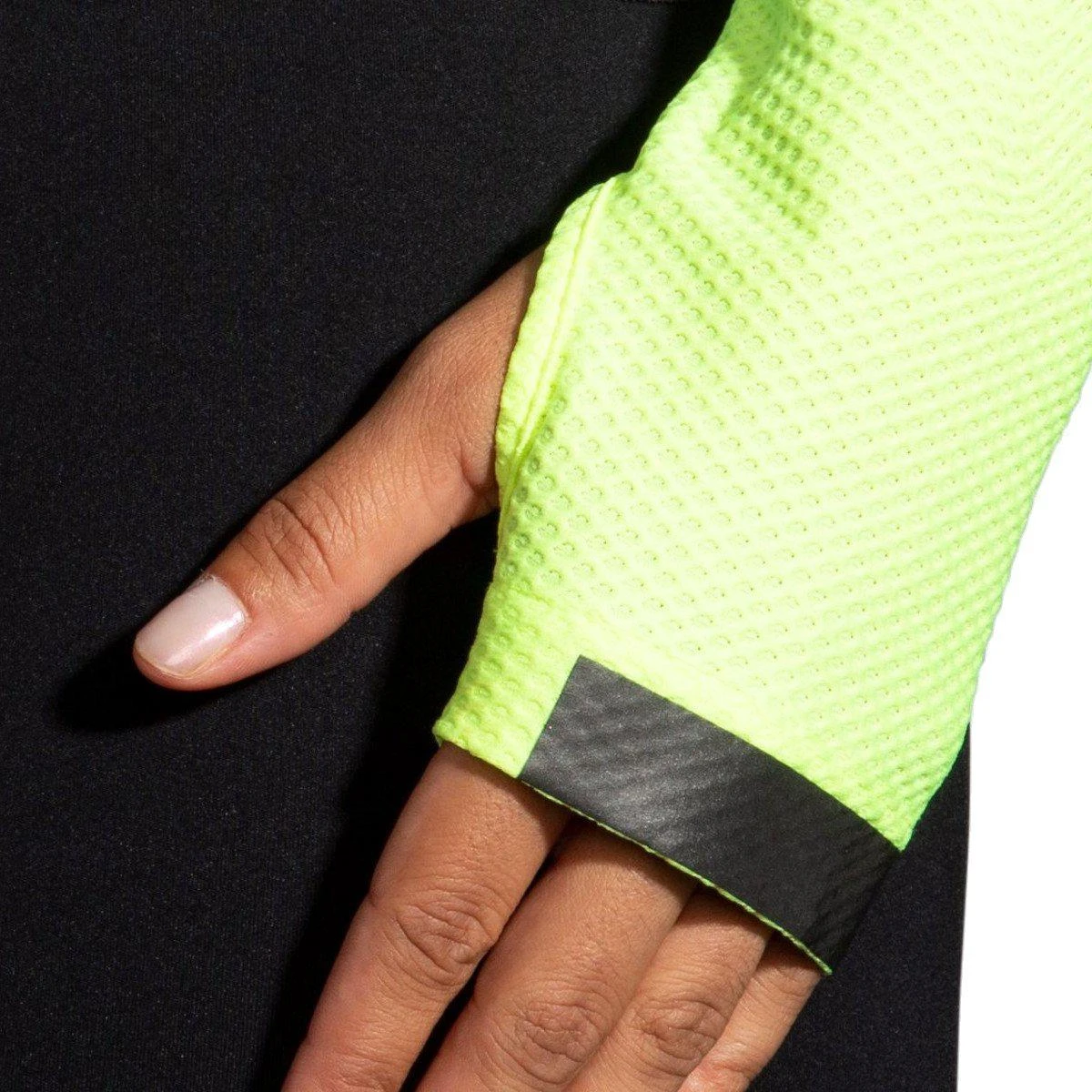 Brooks Women's Carbonite Long Sleeve Running Shirt 10 Brooks Women's Carbonite Long Sleeve Running Shirt - Image 8