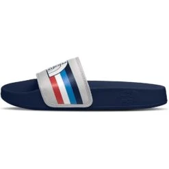 The North Face Kids' Base Camp Slide III 18 The North Face Kids' Base Camp Slide III -Favorite Wear medium d3e26915 0690 4321 b027 a2f64d4fa261