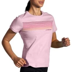 Brooks Women's Distance Short Sleeve 2.0 -Favorite Wear medium db09e0dc 25c2 4365 bf67 b00c62ca7051