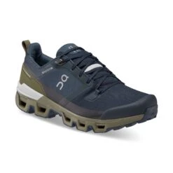ON Running Men's Cloudwander Waterproof Running Shoe -Favorite Wear medium dc3ef73d 7b01 41bb b260 05280ea82375