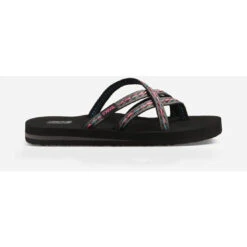 Teva Women's Olowahu Sandal -Favorite Wear medium e075c1e0 e2a1 4d1a 9e8a 850f699548f8