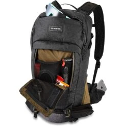 Dakine Seeker Hydration Backpack -Favorite Wear medium e17b97eb 2af2 4449 a651 9aab776b2813
