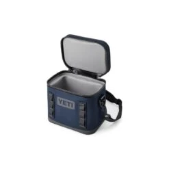 YETI Hopper Flip® 8 -Favorite Wear medium e40a6866 d53b 4084 8bd5 659d53b81989
