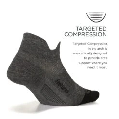 Feetures Unisex Elite Ultra Light No Show Tab Athletic Running Socks
