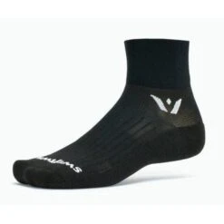 Swiftwick Aspire Two Quarter Crew Socks