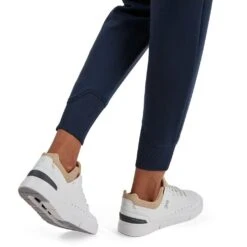 ON Running Women's Sweat Pants 10 ON Running Women's Sweat Pants -Favorite Wear medium e7f4f7c8 76b9 4ed8 a679 f3381ffba94a