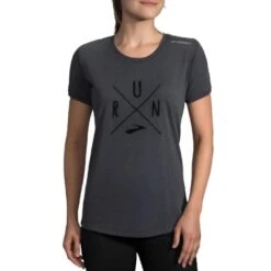 Brooks Women's Distance Graphic Short Sleeve Shirt -Favorite Wear medium e8a8f5db 2500 467e 87b2 e17b264fdcd8