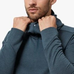 ON Running Men's Hoodie -Favorite Wear medium f833b6d5 30e5 4788 b884 f728d64a101e