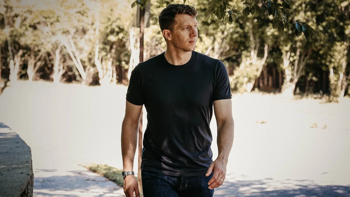 Favorite Wear 39 Favorite Wear -Favorite Wear Best Mens Casual Clothing Brands Model Wearing Outerknown Tee